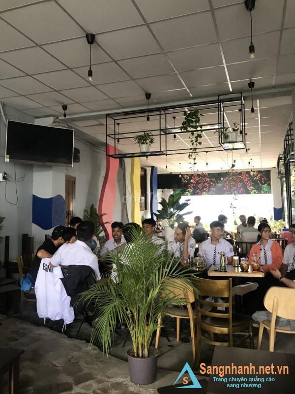 Sang quán cafe sân vườn, máy lanh 650m² nằm huyện Cần Giuộc, Long An.