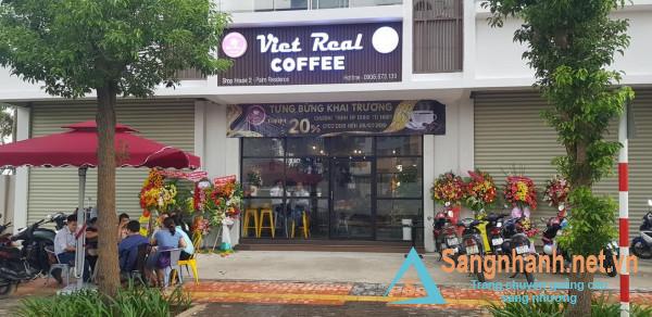 Sang nhượng quán cafe nằm ngay chân chung cư Palm Residence, đường Song Hành, phường An Phú, quận 2.