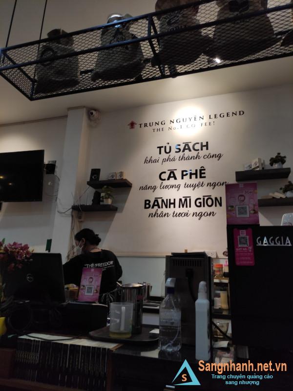 Sang quán cafe