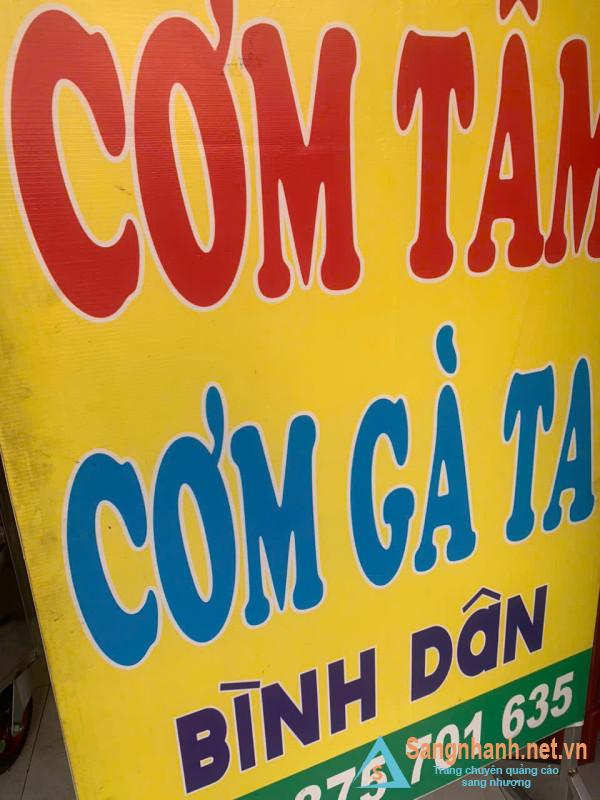 Sang quán cơm