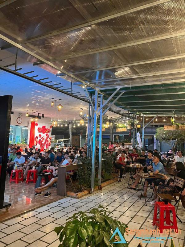 Sang quán cafe