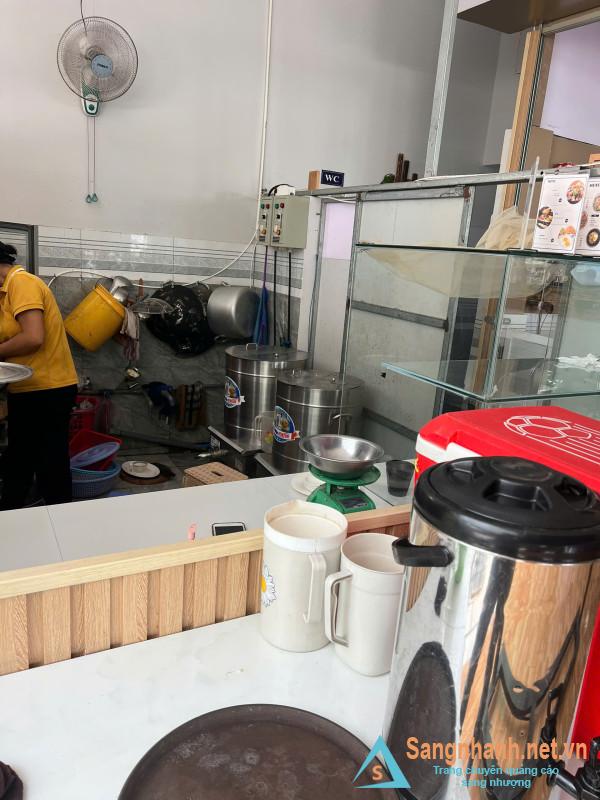 Sang quán cafe