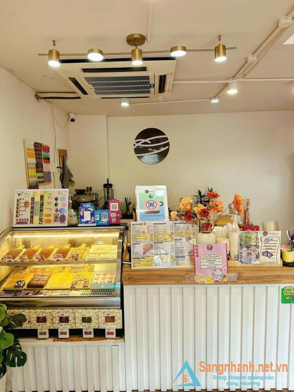 Sang quán cafe