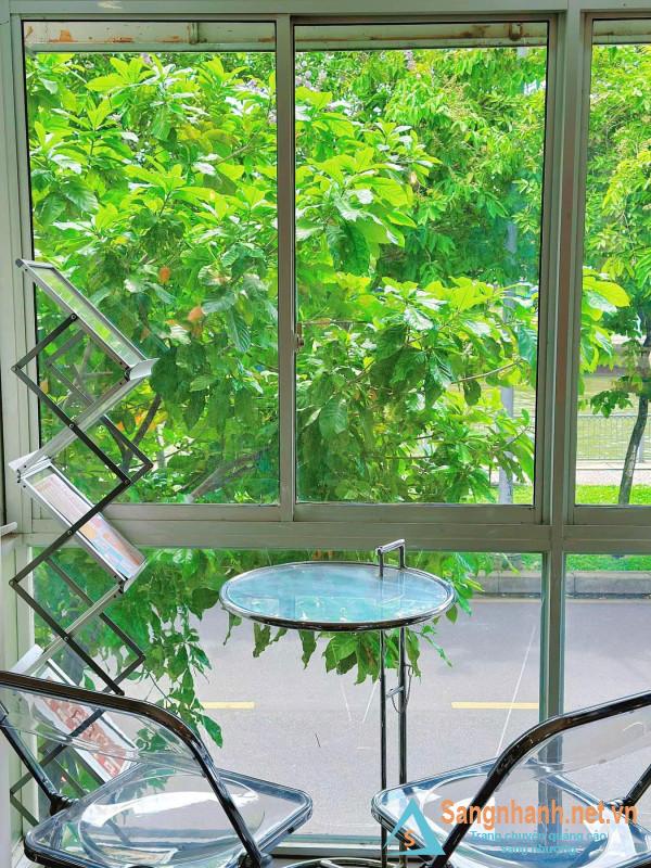Sang quán cafe