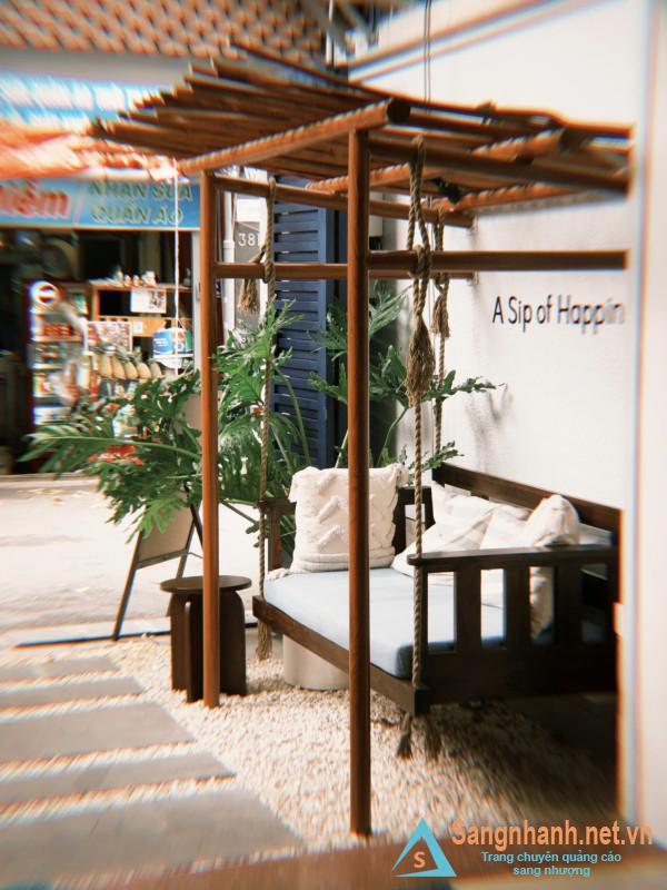 Sang quán cafe