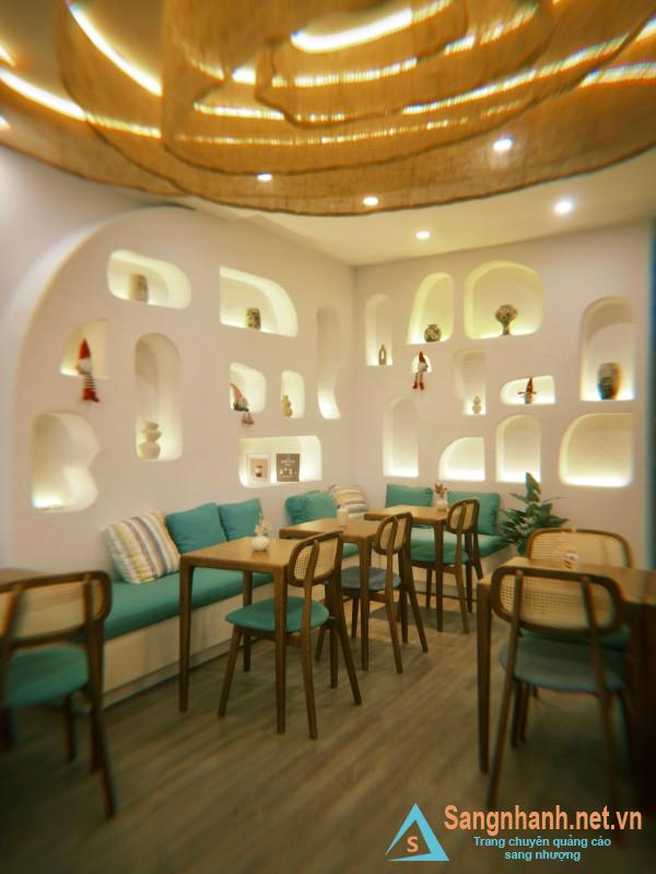 Sang quán cafe