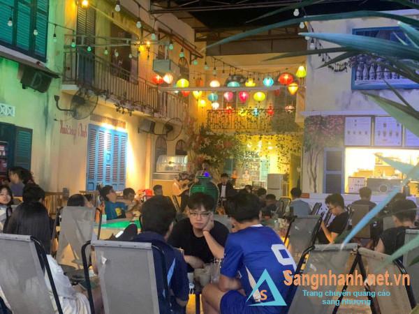 Sang quán cafe