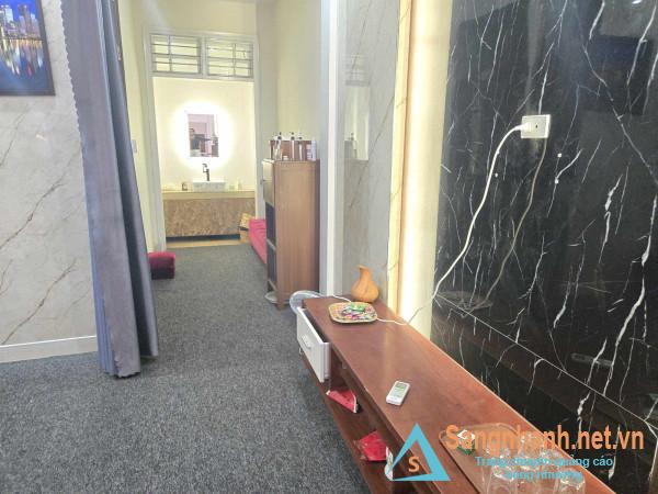Sang nhượng spa