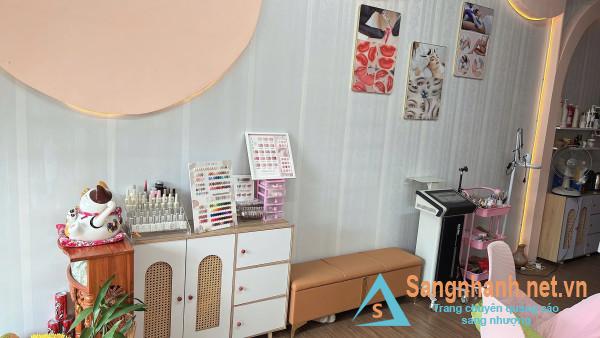 Sang tiệm tóc - nail