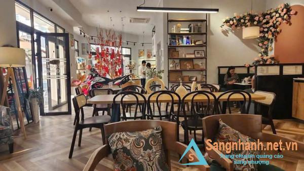 Sang quán cafe