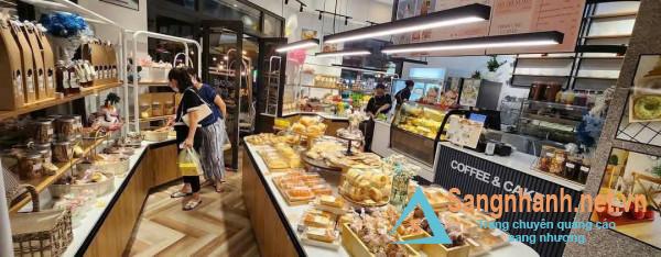 Sang quán cafe