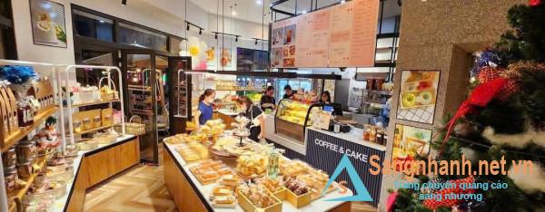 Sang quán cafe