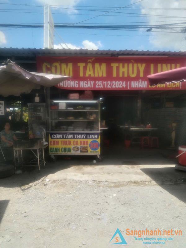 Sang quán cơm