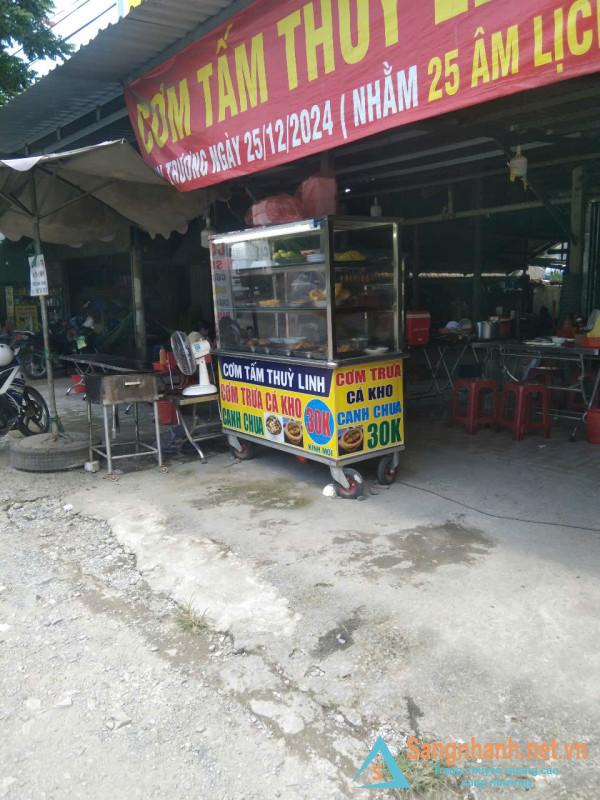 Sang quán cơm