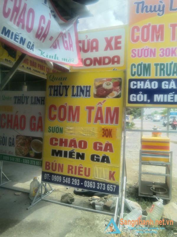 Sang quán cơm