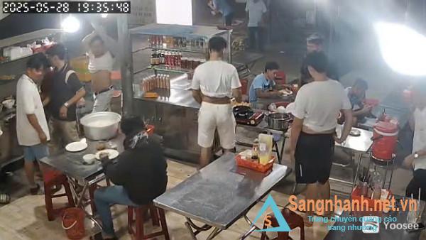Sang quán cơm
