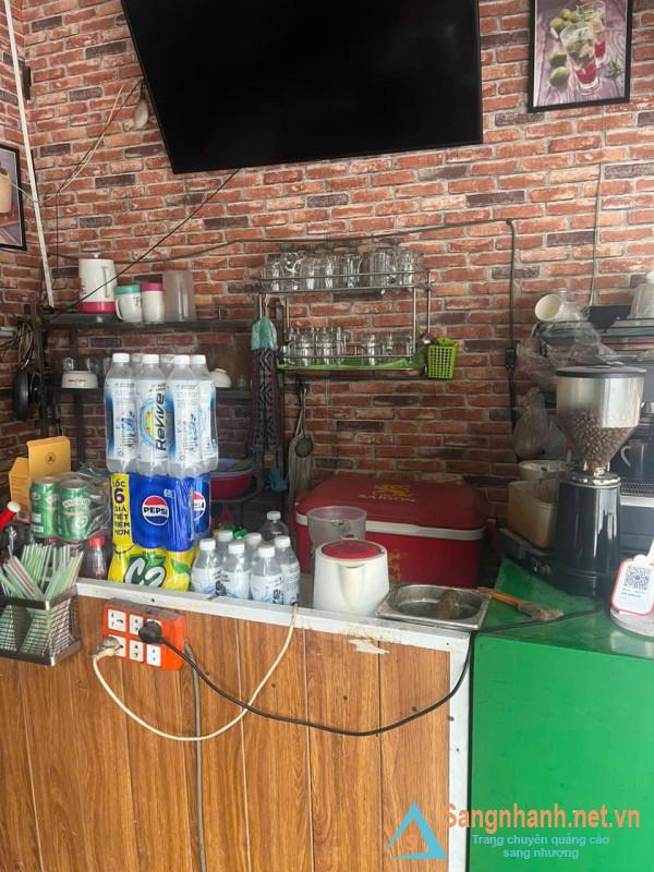 Sang quán cafe