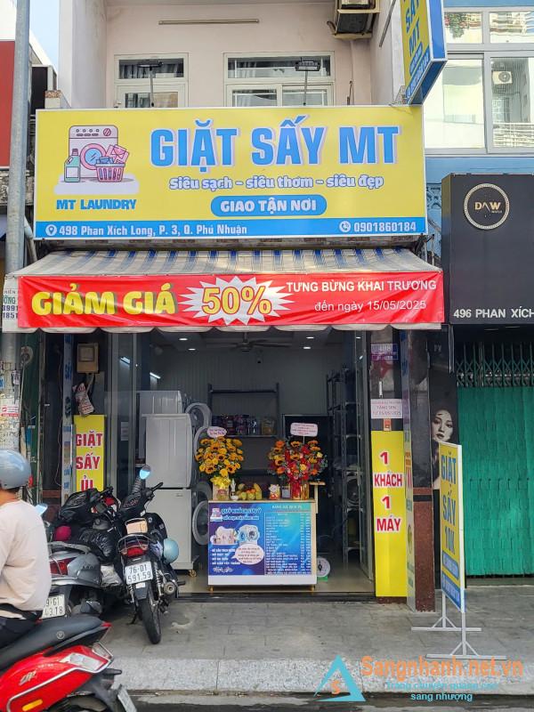 Sang tiệm giặt ủi