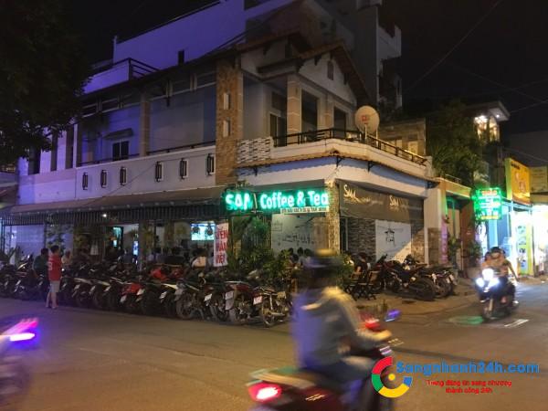 Cần sang quán cafe mặt tiền đường lớn, khu dân cư đông đúc.